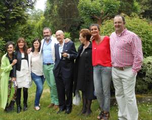 Hermanos con aita y ama en el 50 aniversario